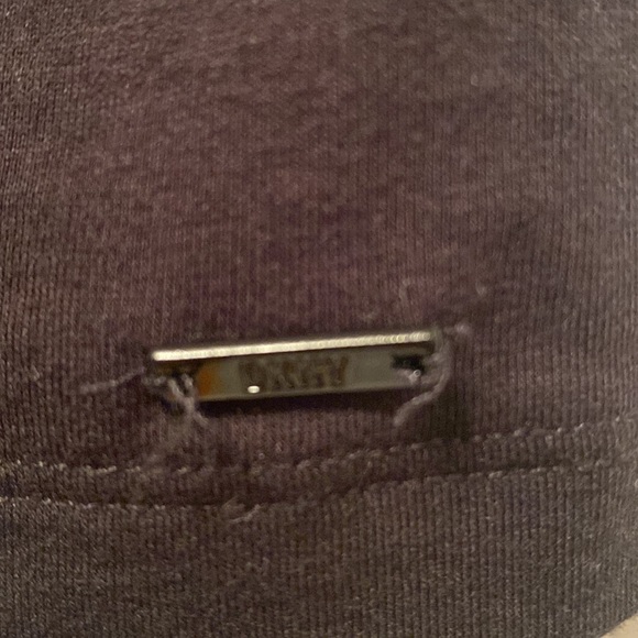 Brand New DKNY Black Short Sleeve Top…size L - Picture 4 of 5